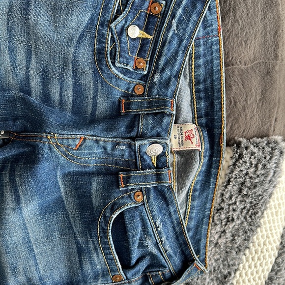 True Religion - Picture 5 of 8